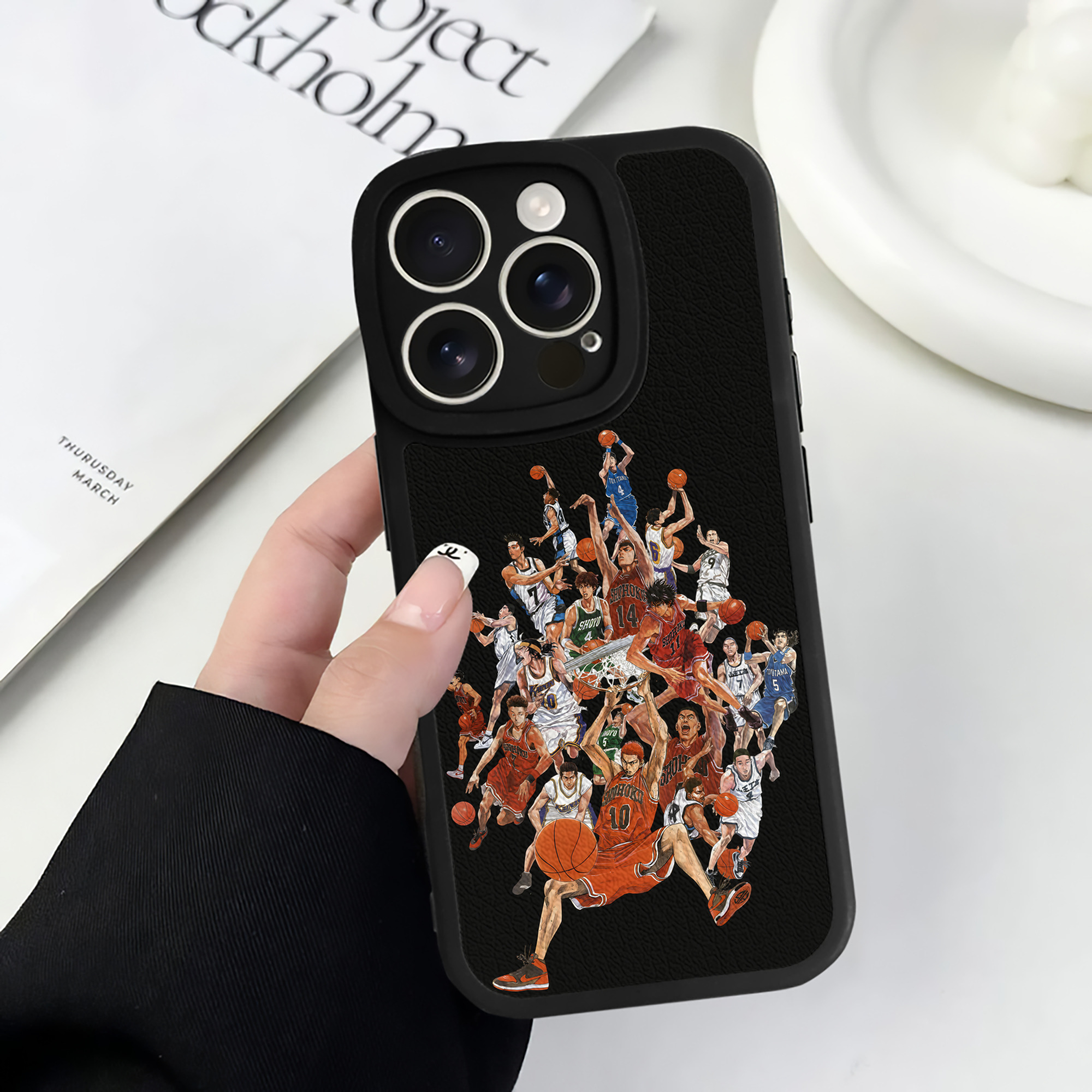 （画像用） SLAM DUNK／スラムダンク 【iPhone 16シリーズ対応】シリコンスマホケース（レザー調） 材質：シリコン